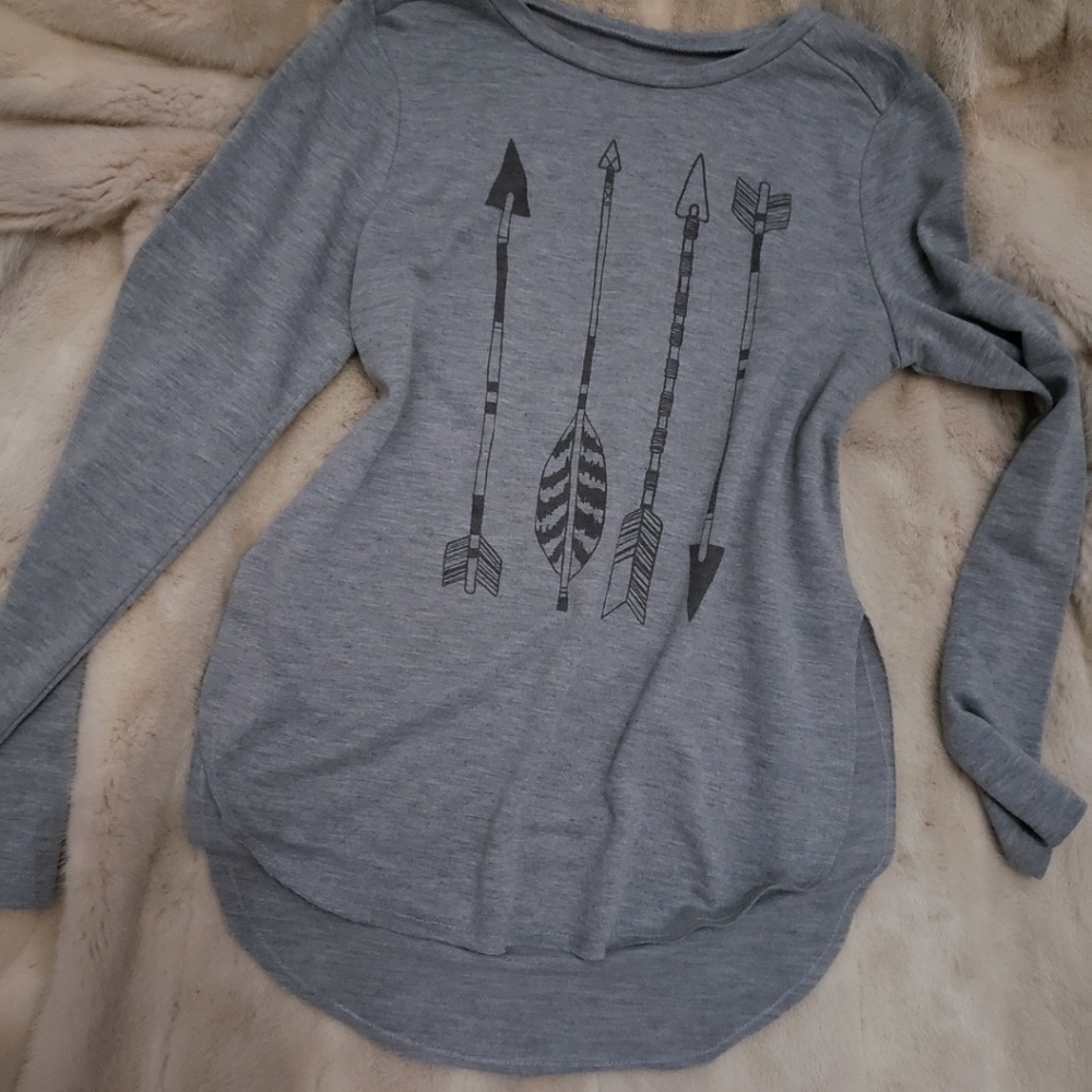 Arrow long sleeve tee